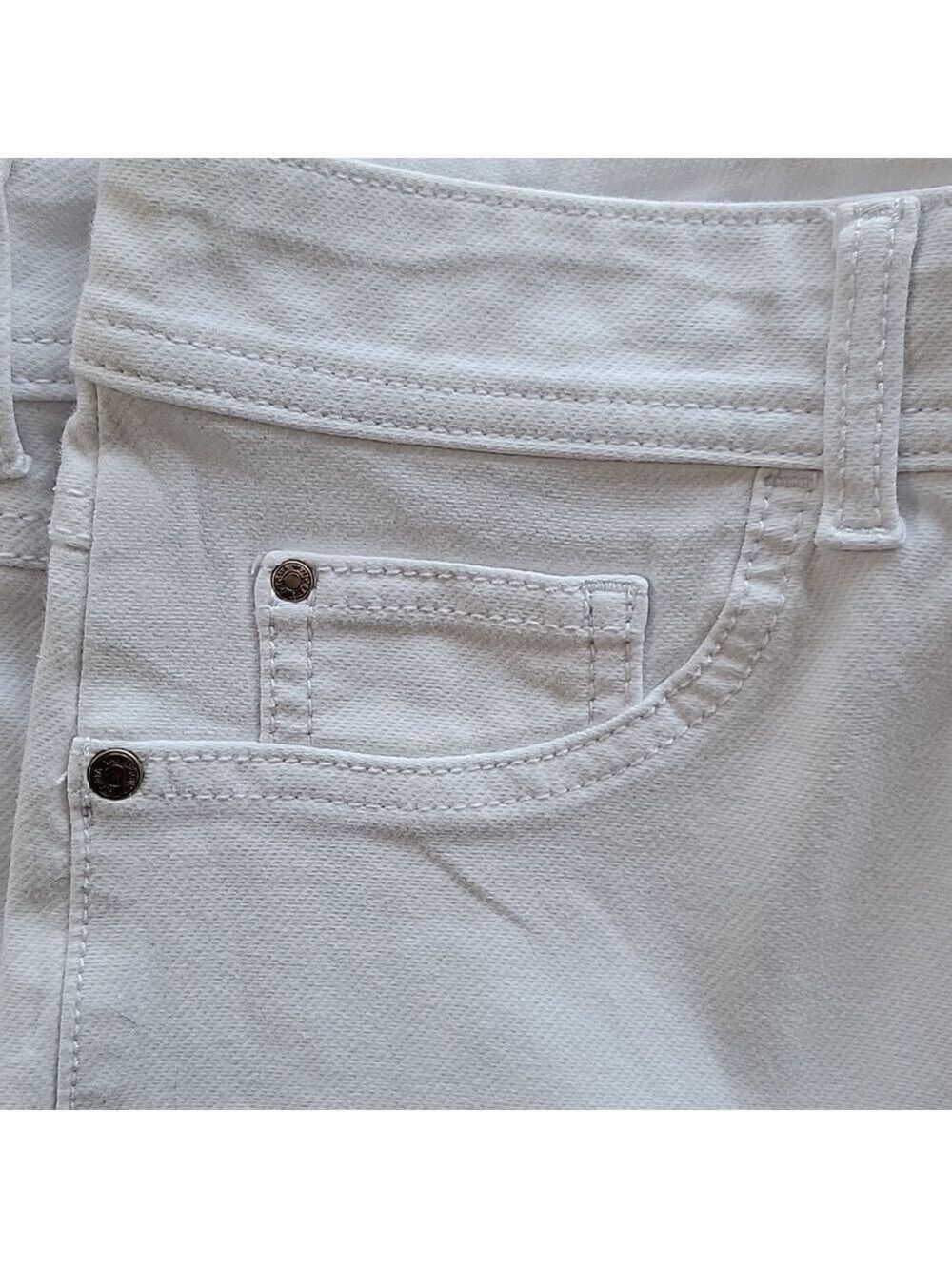 Gloria Vanderbilt All Around Slimming Effect Capri Jeans Size 16 EUC - Picture 3 of 14